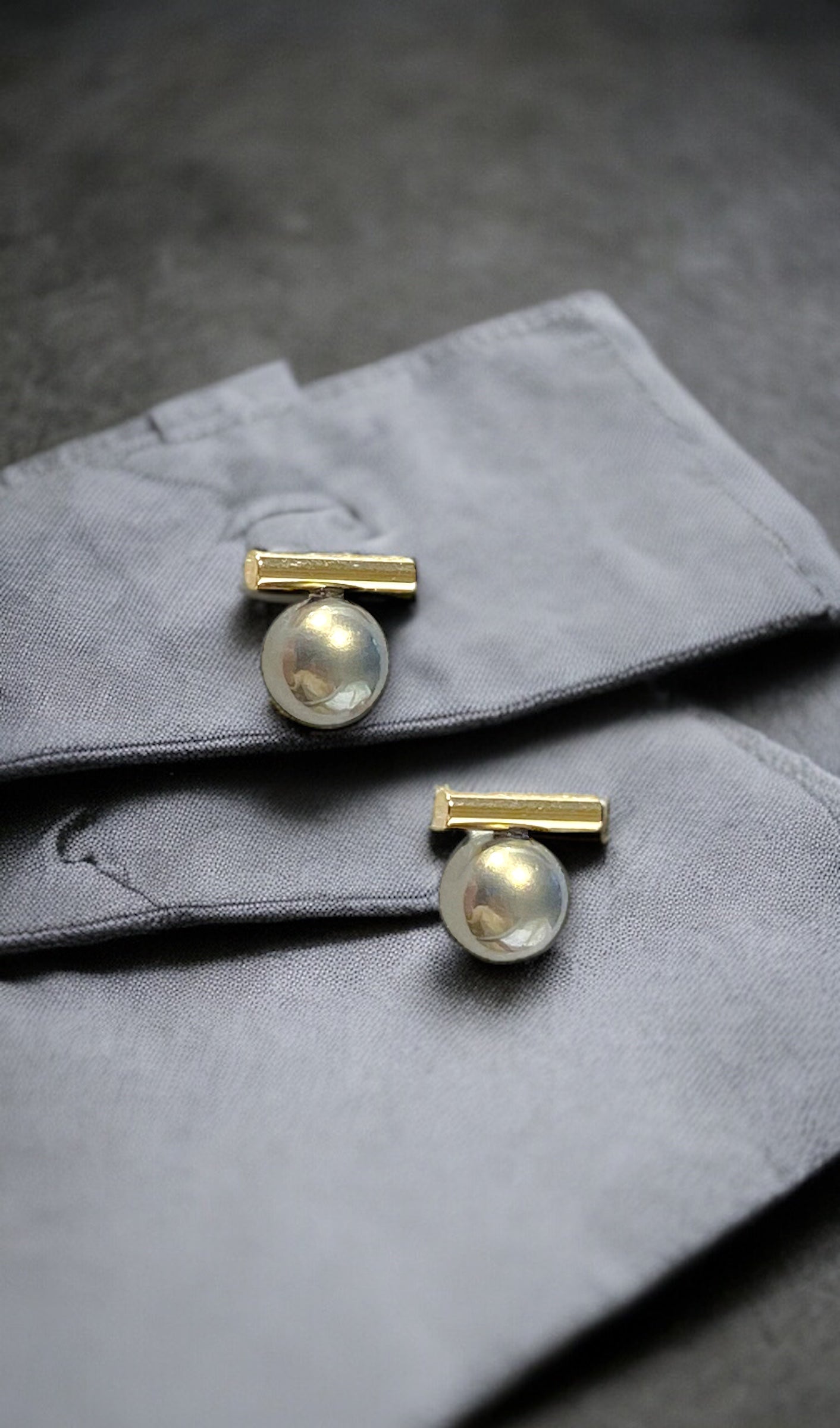 Gray pearl earrings (gold plated)