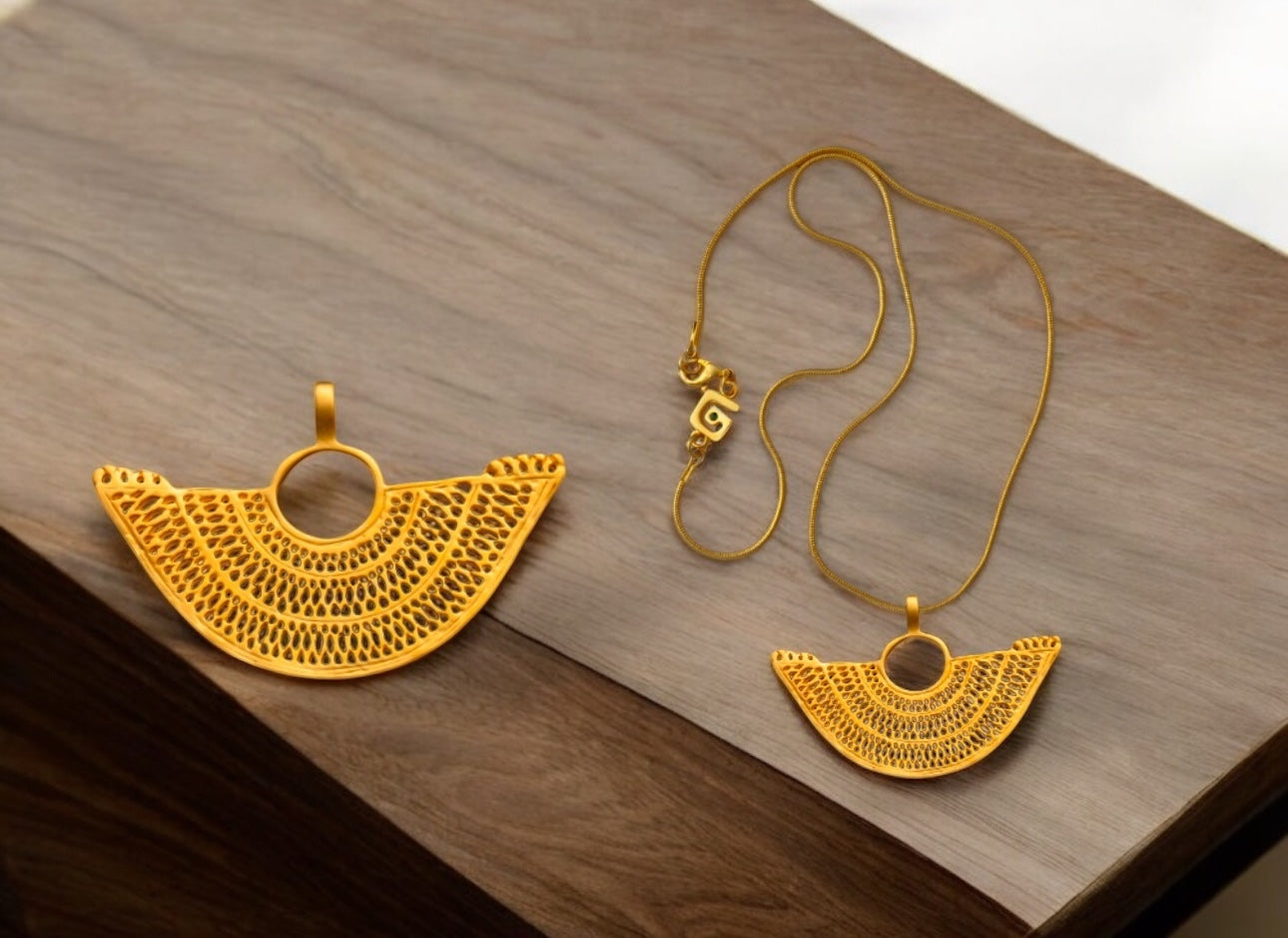 Nefridit Pendant and chain