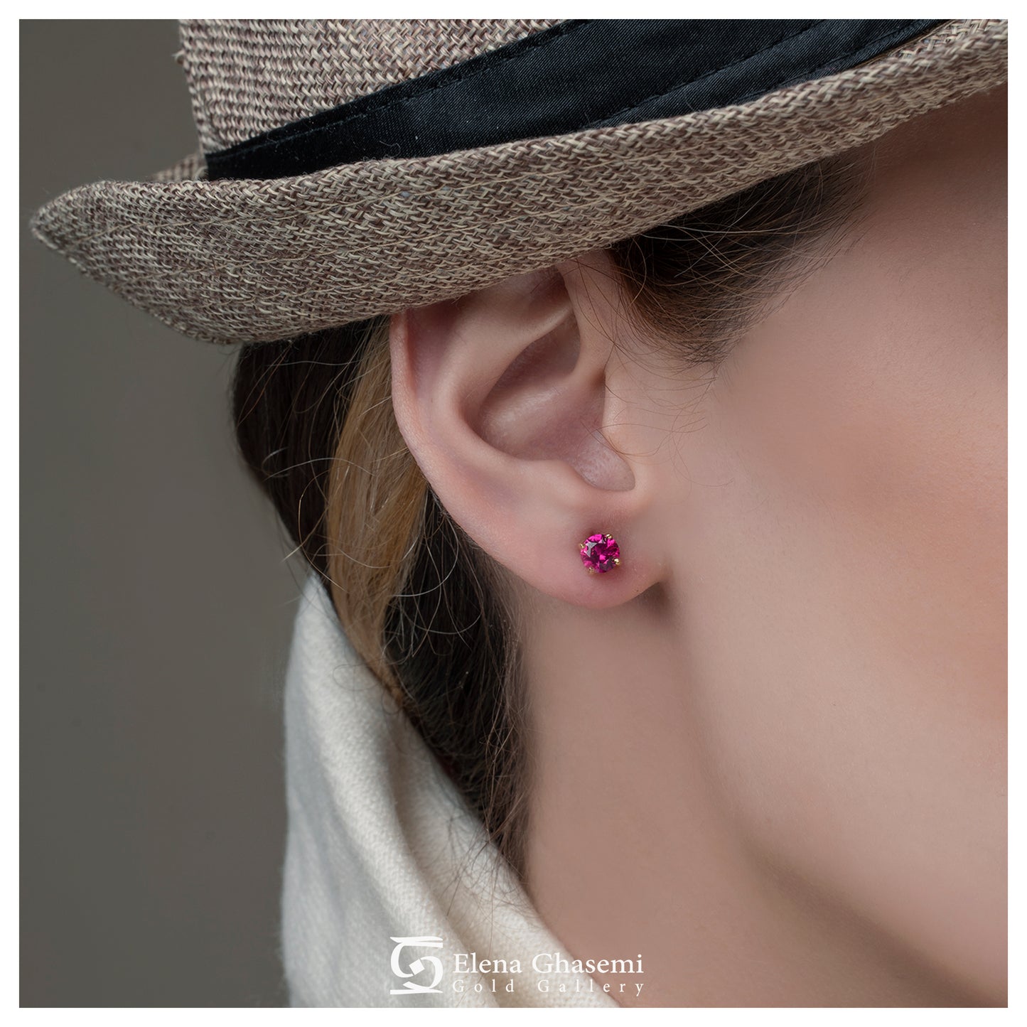 Ashke Mikhi rot rund